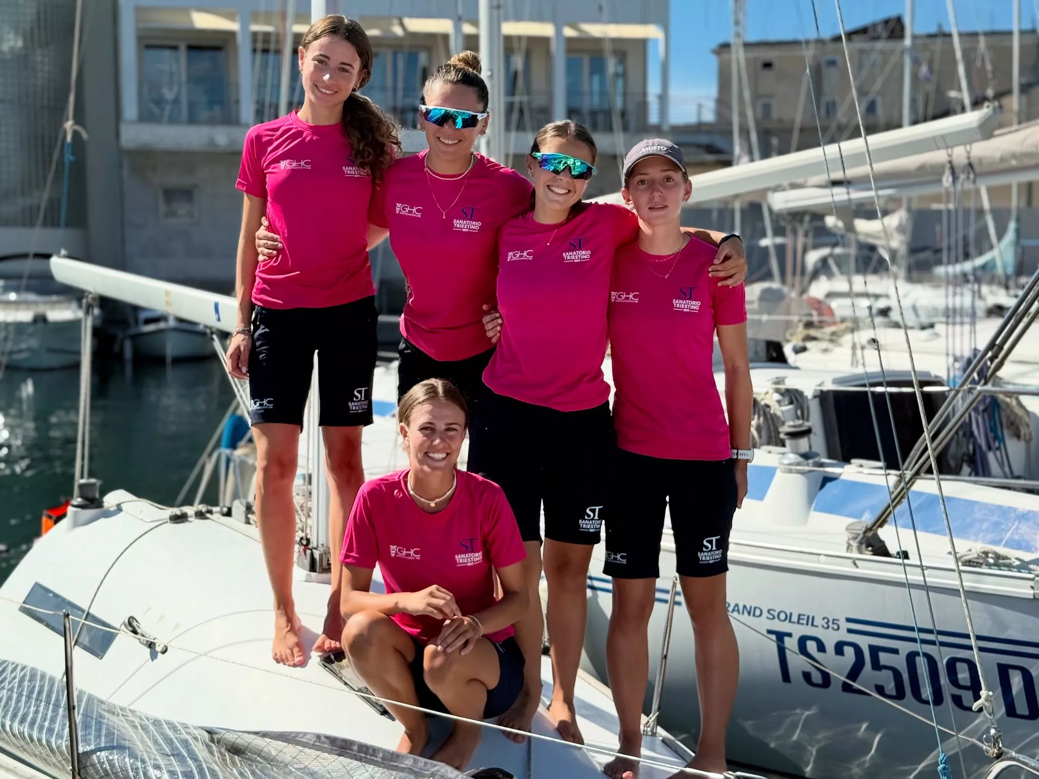 Este24 Pink Team by GHC Sanatorio Triestino